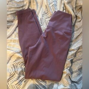 Yogalicious LUX size XS lilac colored leggings.